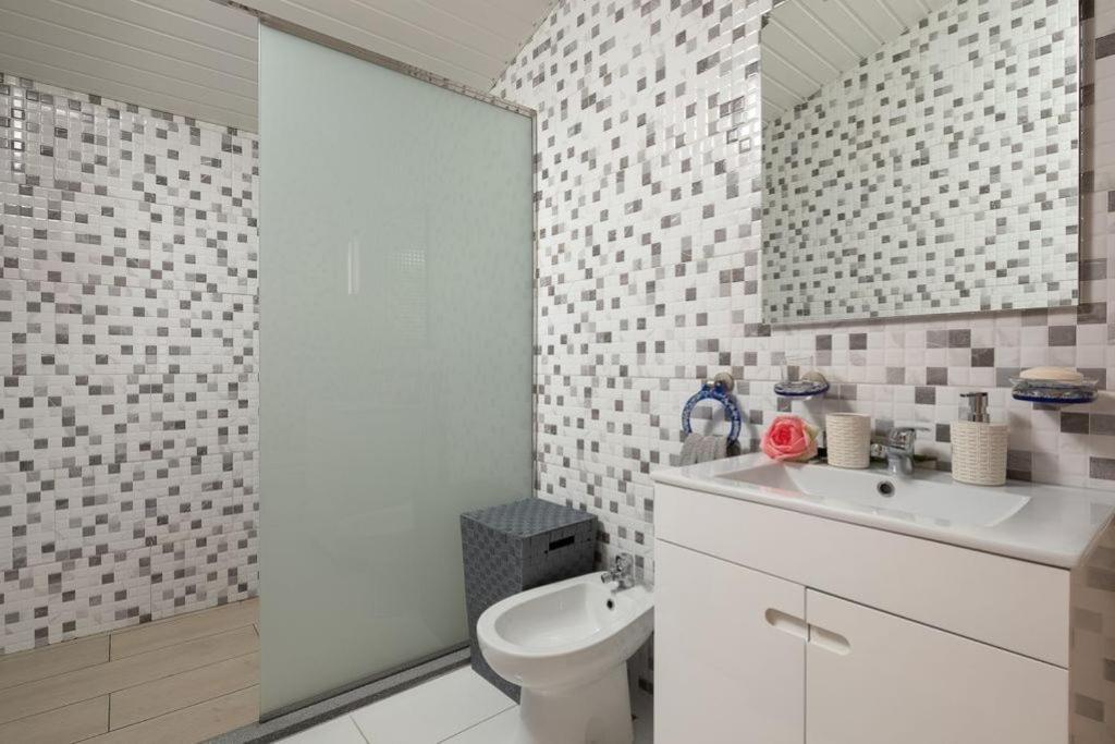 Ferienwohnung Casa Santana Estreito Da Calheta Exterior foto
